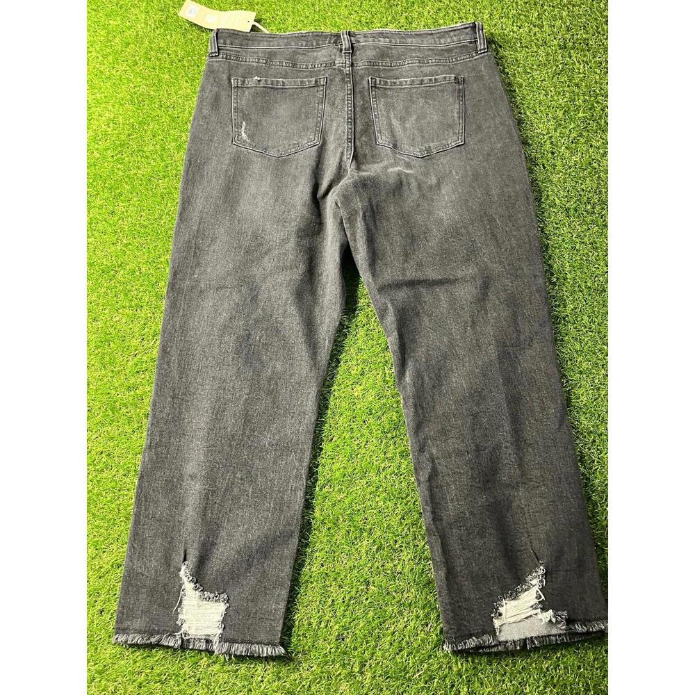 Womens Size 16 Liverpool Los Angeles Crop Straight Black Jeans